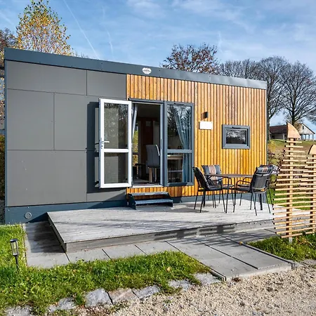 Side-by-side Tiny Vakantiehuis *